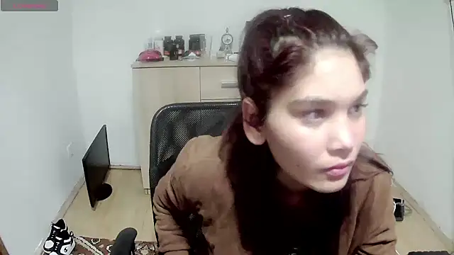 Snapshot of MalloryMyers chatting on September 28, 5:53 pm MalloryMyers online show from September 28, 5:53 pm