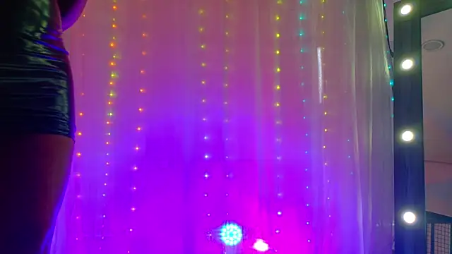 Dakota Rainbow22 online show from March 27, 7:15 pm