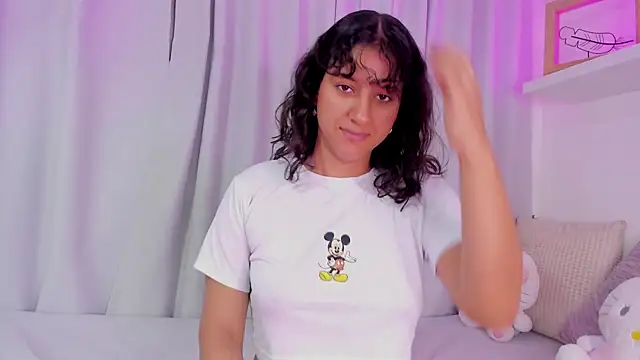 niia7 online show from March 2, 7:43 pm