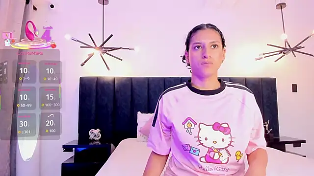 Snapshot of niia7 chatting on October 4, 7:37 pm niia7 online show from October 4, 7:37 pm