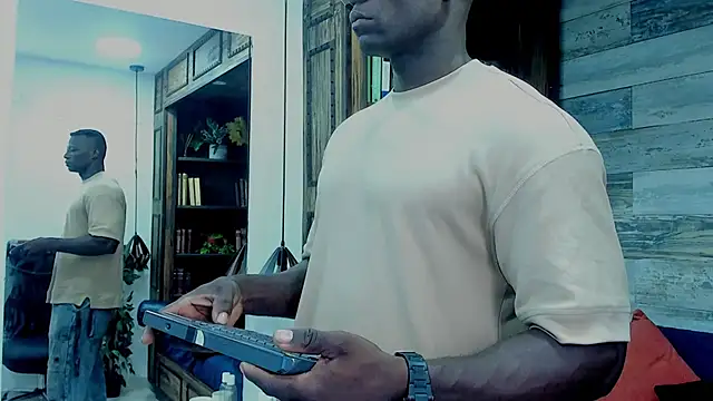 MarcusBlack  online show from November 29, 11:43 am