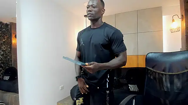 MarcusBlack  online show from December 3, 11:53 am