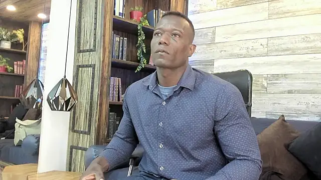 MarcusBlack  online show from March 13, 11:59 am