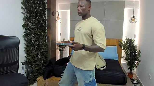 MarcusBlack  online show from April 8, 1:01 pm