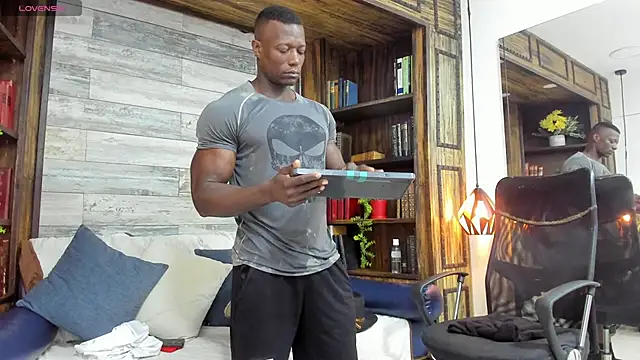 MarcusBlack  online show from March 24, 11:43 am