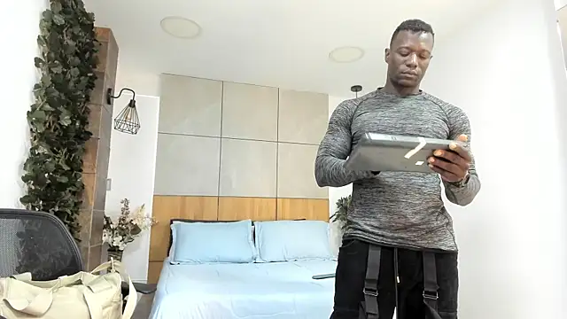 MarcusBlack  online show from January 14, 12:42 pm