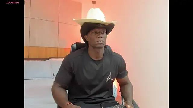 MarcusBlack  online show from April 23, 12:22 pm