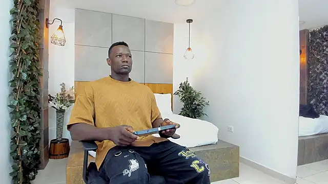 MarcusBlack  online show from December 17, 12:32 pm