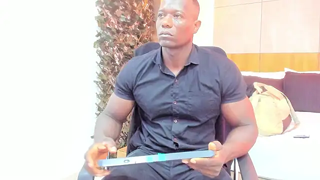 MarcusBlack  online show from March 17, 12:19 pm