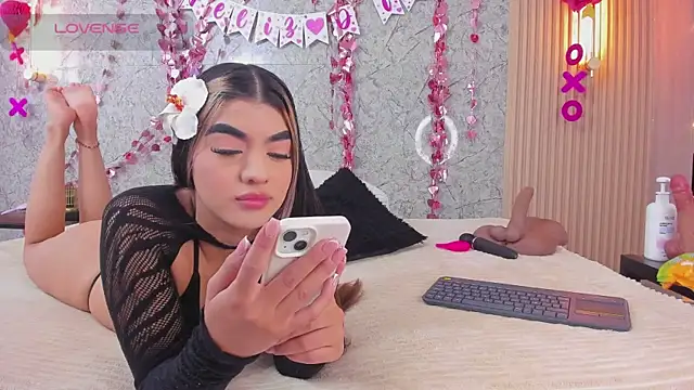 Antonella west online show from February 11, 9:03 pm