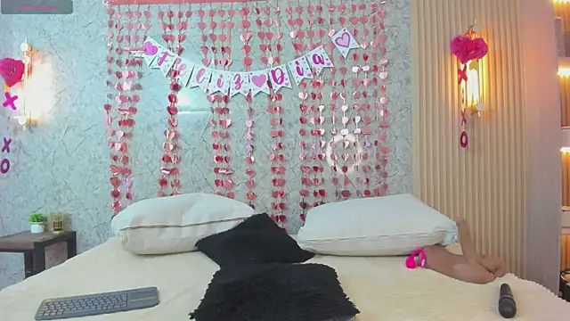 Antonella west online show from February 6, 9:00 pm