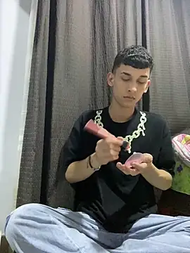 owen-stone online show from April 11, 1:24 am