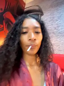 Snapshot of SweetCheeksXXX chatting on May 4, 9:06 pm SweetCheeksXXX online show from May 4, 9:06 pm