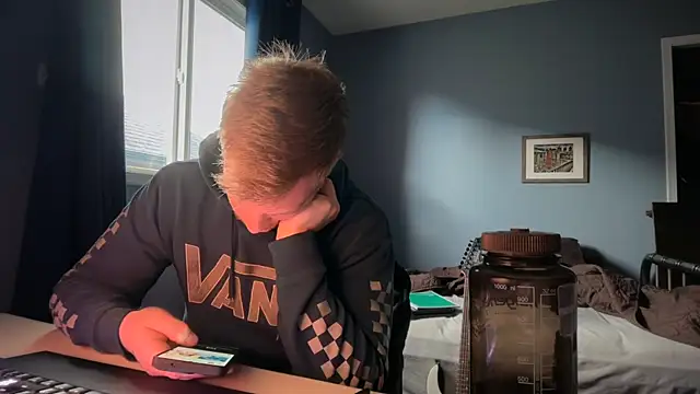 lustylyndon online show from April 23, 1:57 pm