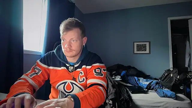 lustylyndon online show from April 27, 1:31 pm