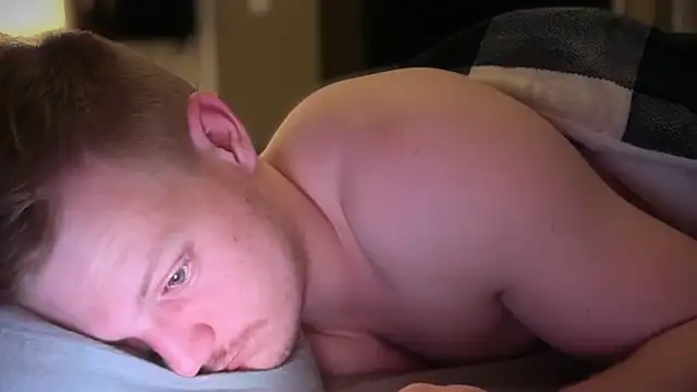 Snapshot of lustylyndon chatting on February 21, 5:09 am lustylyndon online show from February 21, 5:09 am