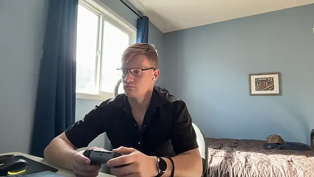 lustylyndon online show from June 14, 3:24 pm