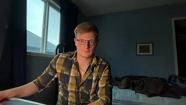 lustylyndon online show from May 7, 3:00 am