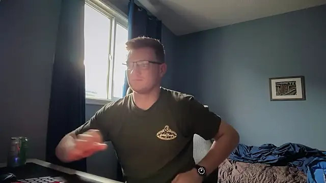 lustylyndon online show from May 22, 2:37 pm