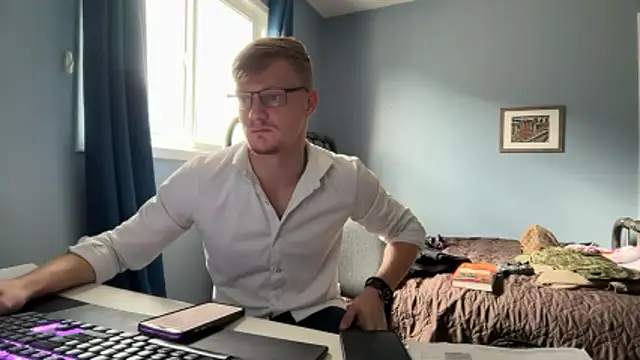 lustylyndon online show from June 10, 2:51 pm