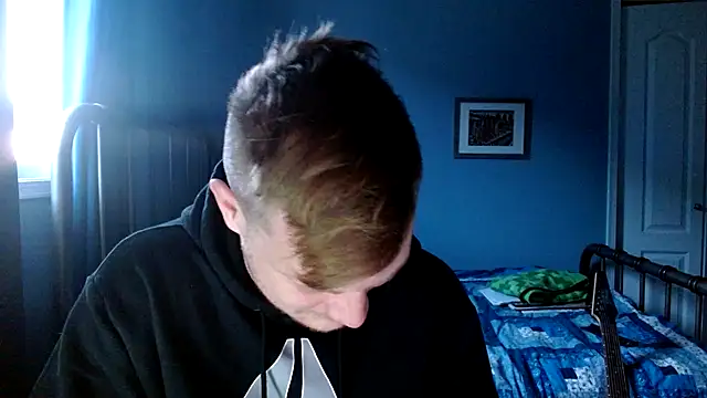 Snapshot of lustylyndon chatting on February 9, 3:10 pm lustylyndon online show from February 9, 3:10 pm