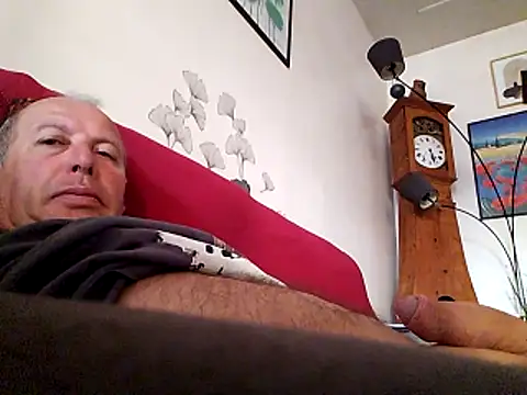 Vince072 online show from June 16, 4:45 am