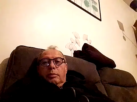 Vince072 online show from October 13, 5:09 am