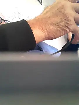 Vince072 online show from October 6, 6:14 am