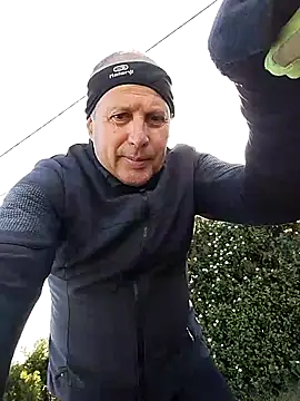 Vince072 online show from April 7, 7:32 am