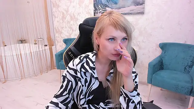 LindaSandy 1 online show from September 15, 7:53 am