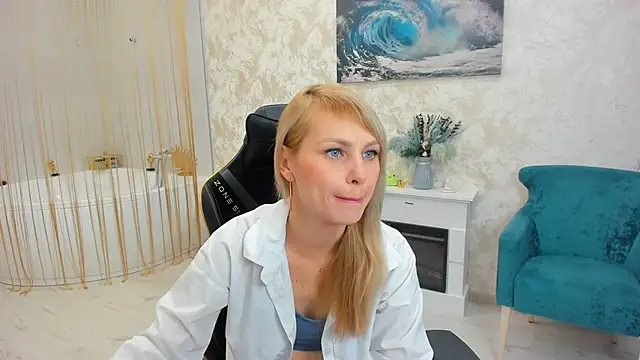 LindaSandy 1 online show from September 20, 6:07 am