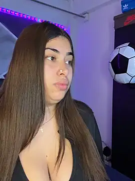 Snapshot of jazminslut chatting on June 30, 2:55 am jazminslut online show from June 30, 2:55 am