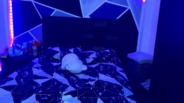 jazminslut online show from March 6, 1:33 am