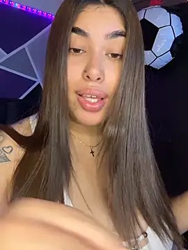 Snapshot of jazminslut chatting on July 16, 4:09 am jazminslut online show from July 16, 4:09 am