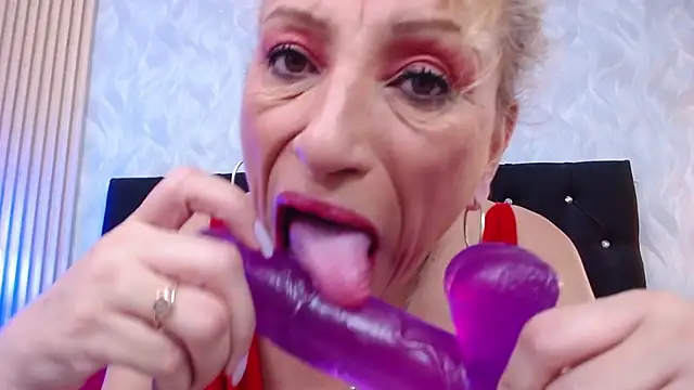 xandrinakarzon online show from March 28, 7:59 pm