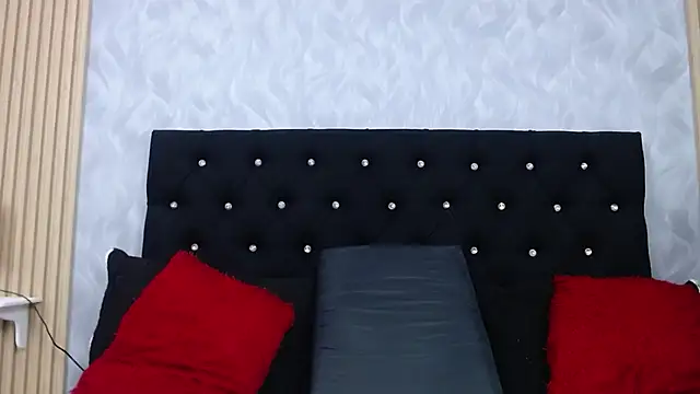 xandrinakarzon online show from November 1, 8:03 pm