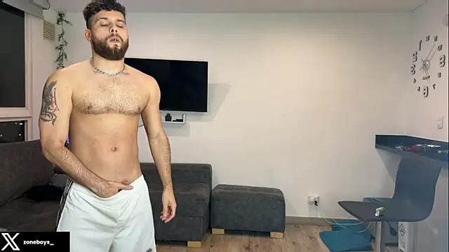 Snapshot of zoneboys chatting on September 19, 11:53 pm zoneboys online show from September 19, 11:53 pm