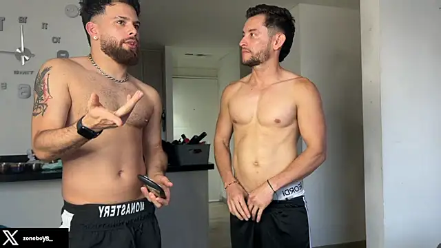 Snapshot of zoneboys chatting on February 21, 10:56 pm zoneboys online show from February 21, 10:56 pm