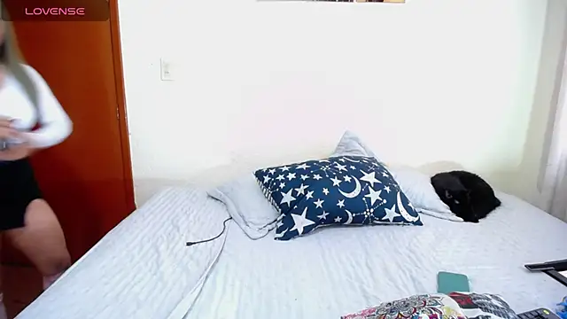 Snapshot of Violet_Bosh chatting on June 18, 9:09 pm Violet Bosh online show from June 18, 9:09 pm