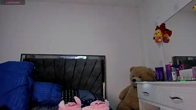 Snapshot of tifanny_turner chatting on December 3, 1:21 pm tifanny turner online show from December 3, 1:21 pm