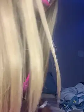 lovergirll555 online show from February 28, 7:57 pm