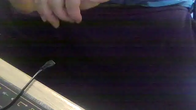 Snapshot of latexsub75 chatting on December 3, 4:35 am latexsub75 online show from December 3, 4:35 am