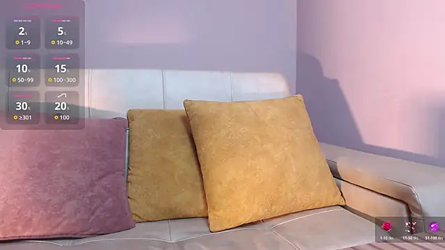 alesiamoore online show from November 14, 1:26 pm