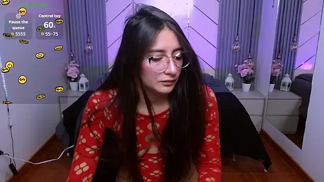 alesiamoore online show from March 20, 2:18 pm