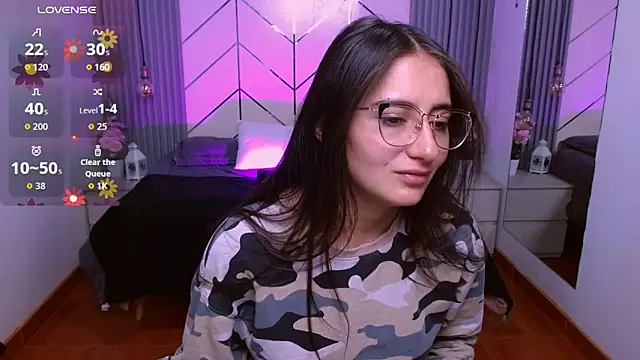 alesiamoore online show from March 12, 4:00 pm