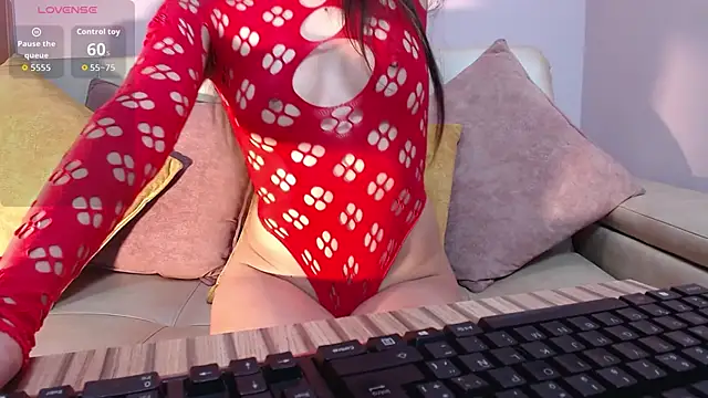 alesiamoore online show from September 29, 2:12 pm