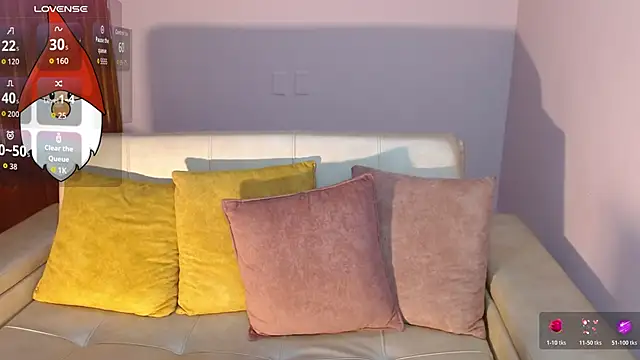 alesiamoore online show from December 3, 3:44 pm