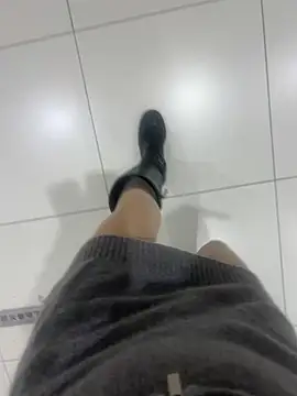 xiaoyuan01 online show from April 9, 1:40 am