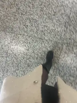 xiaoyuan01 online show from December 5, 3:27 am