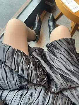 xiaoyuan01 online show from November 18, 1:21 am